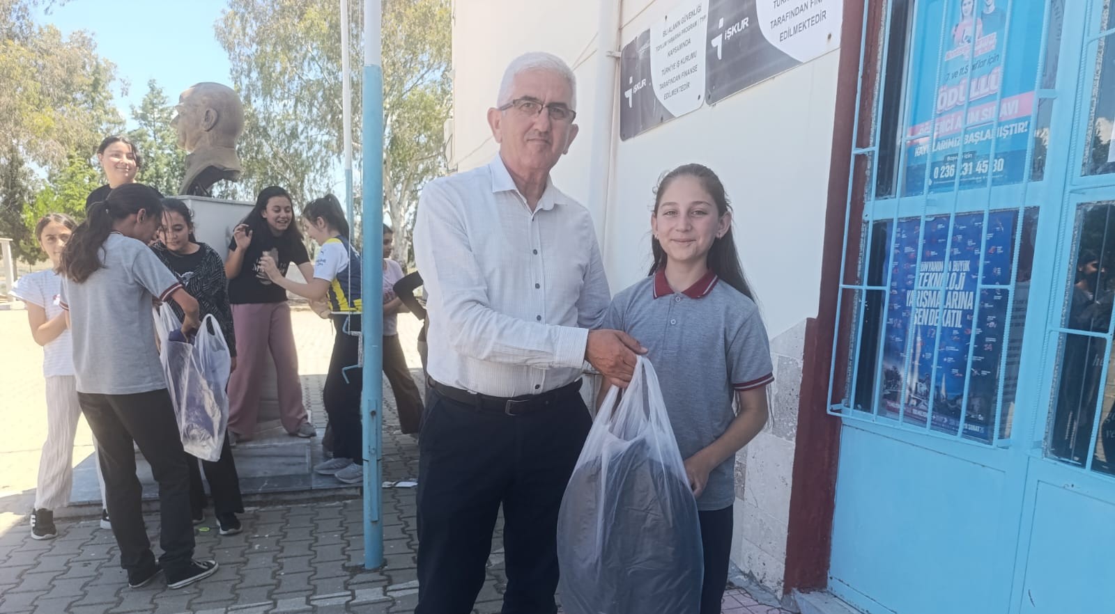 KÖPRÜBAŞI BORLU GAZİ ORTAOKULUNDAN KISKANDIRAN BAŞARI