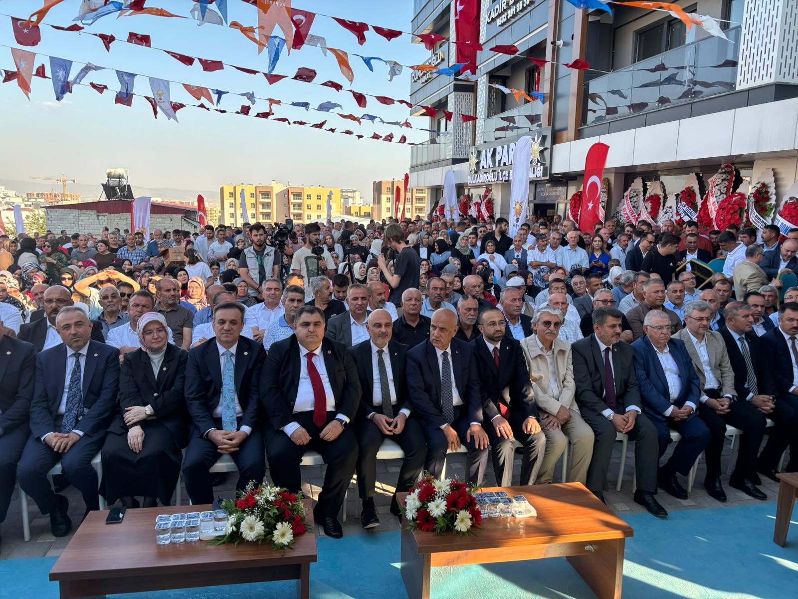 AK Parti Dulkadiroğlu Teşkilatı Yeni Hizmet Binasına Kavuştu