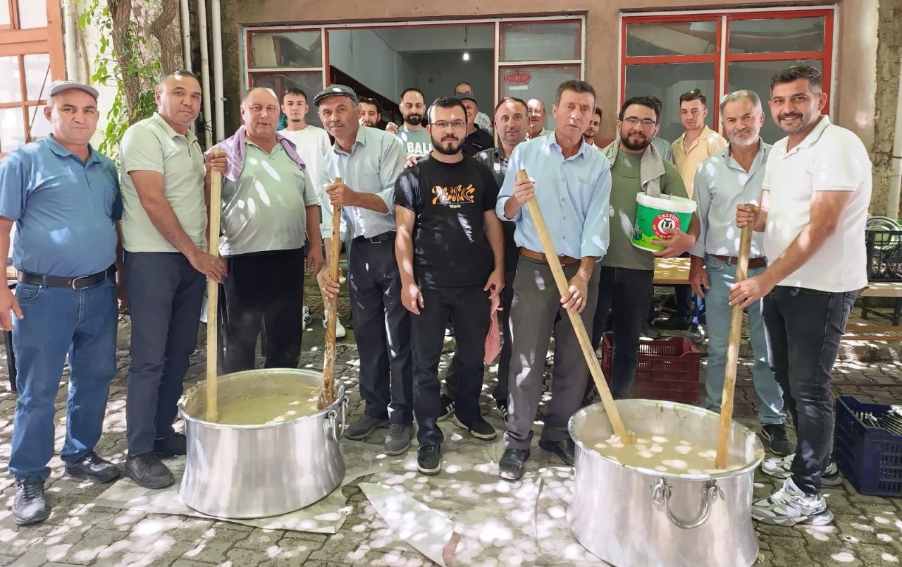 GÖRDESKAYACIK HAYRI 4 BİN KİŞİYİ BULUŞTURDU