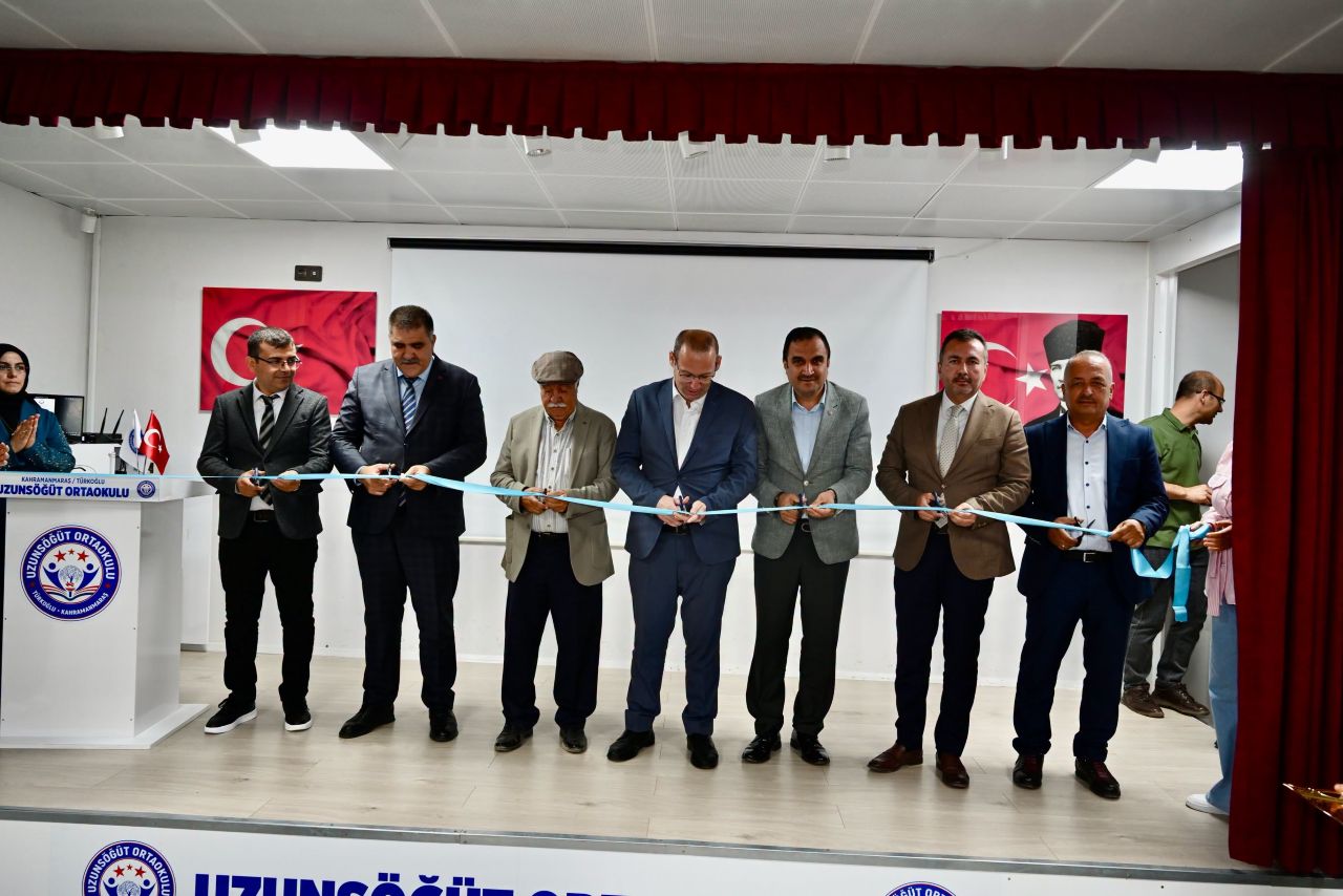 Uzunsöğüt Ortaokulu Konferans Salonu Hizmete Açıldı