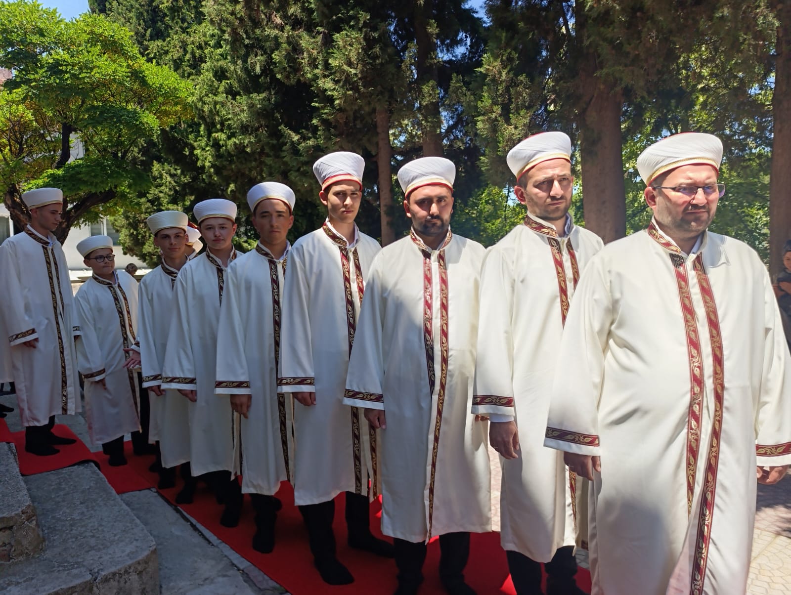 GÖRDES'TE TARİHİ GÜN: İLK KEZ 10 HAFIZ İÇİN İCAZET MERASİMİ DÜZENLENDİ