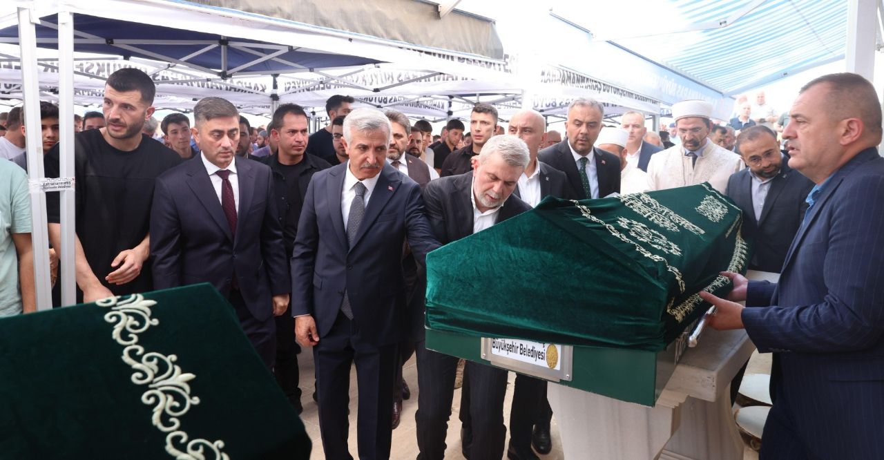Yangında Hayatını Kaybeden Vatandaşlar Son Yolculuğuna Uğurlandı