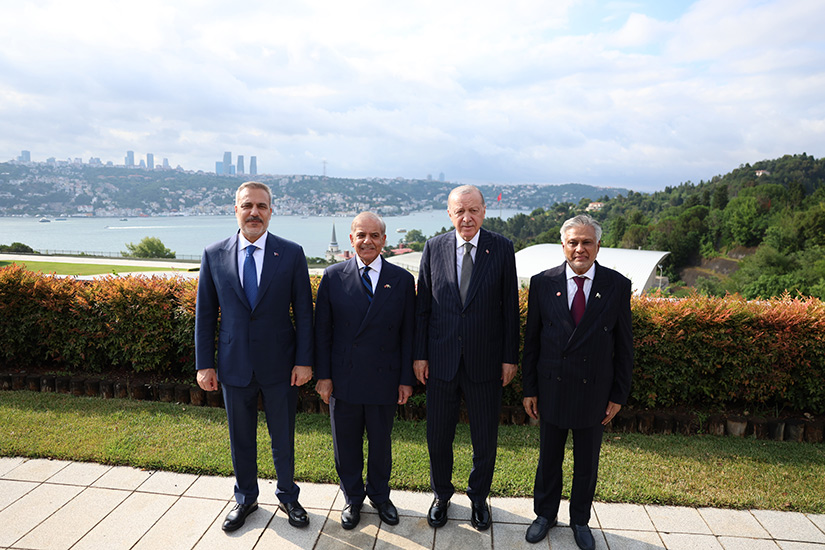 Erdoğan ve Pakistan Başbakanı Şahbaz Şerif Buluşması