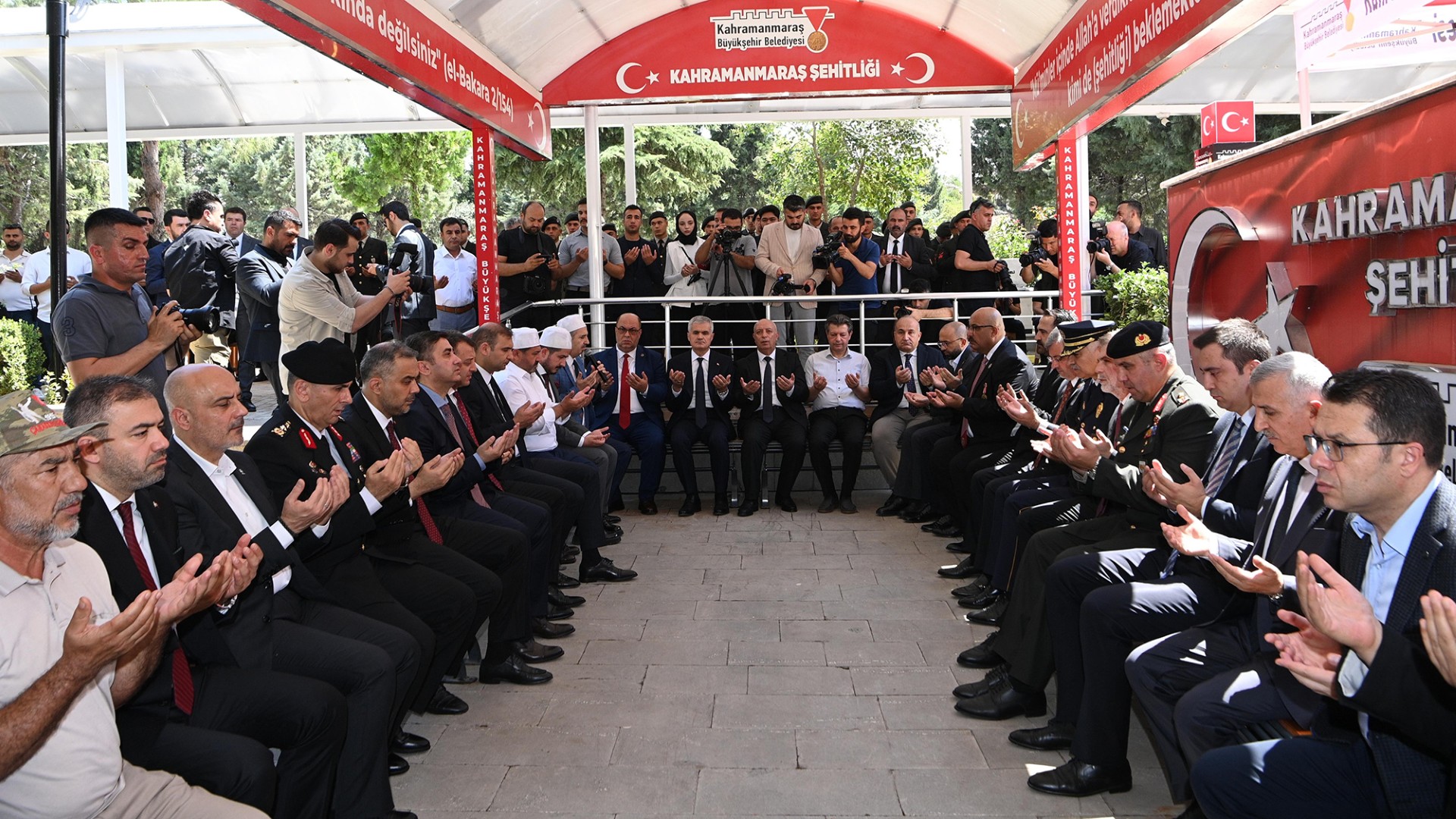 Demokrasi ve Milli Birlik Günü’nün 10’uncu Yılında Aziz Şehitlere Vefa