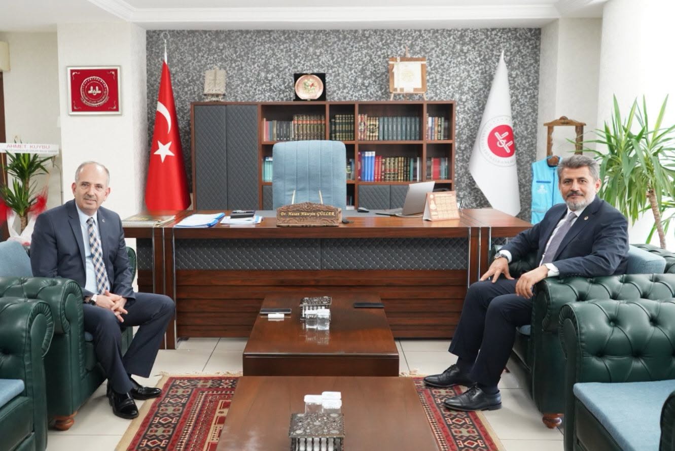 AK PARTİ MİLLETVEKİLİ DEBGİCİ'DEN İL MÜFTÜSÜ GÜLER'E ZİYARET