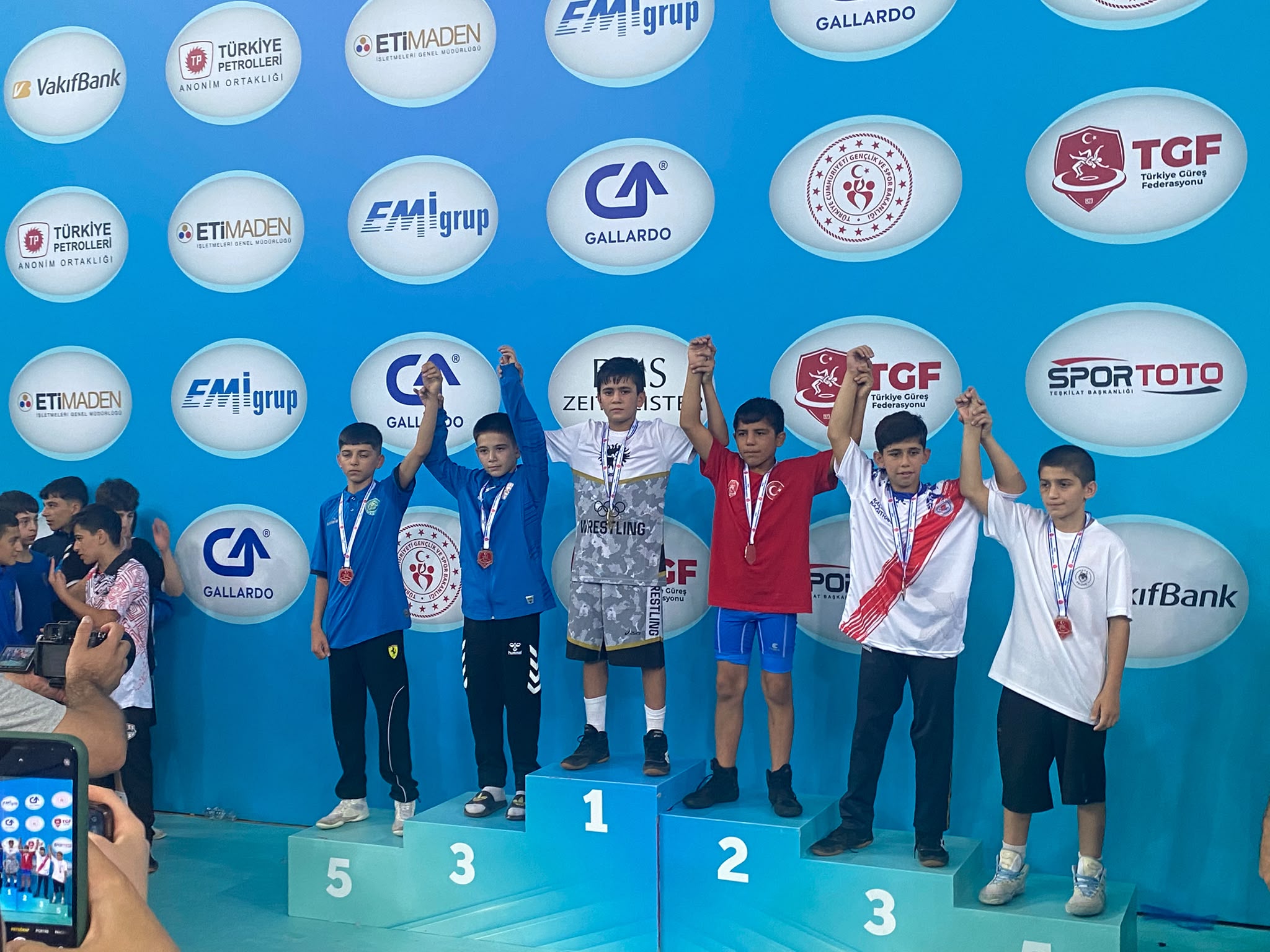 Ankara'da Minderin Zirvesi Kahramanmaraş'ın! SEM Sporcularından Şampiyonluk Yağmuru