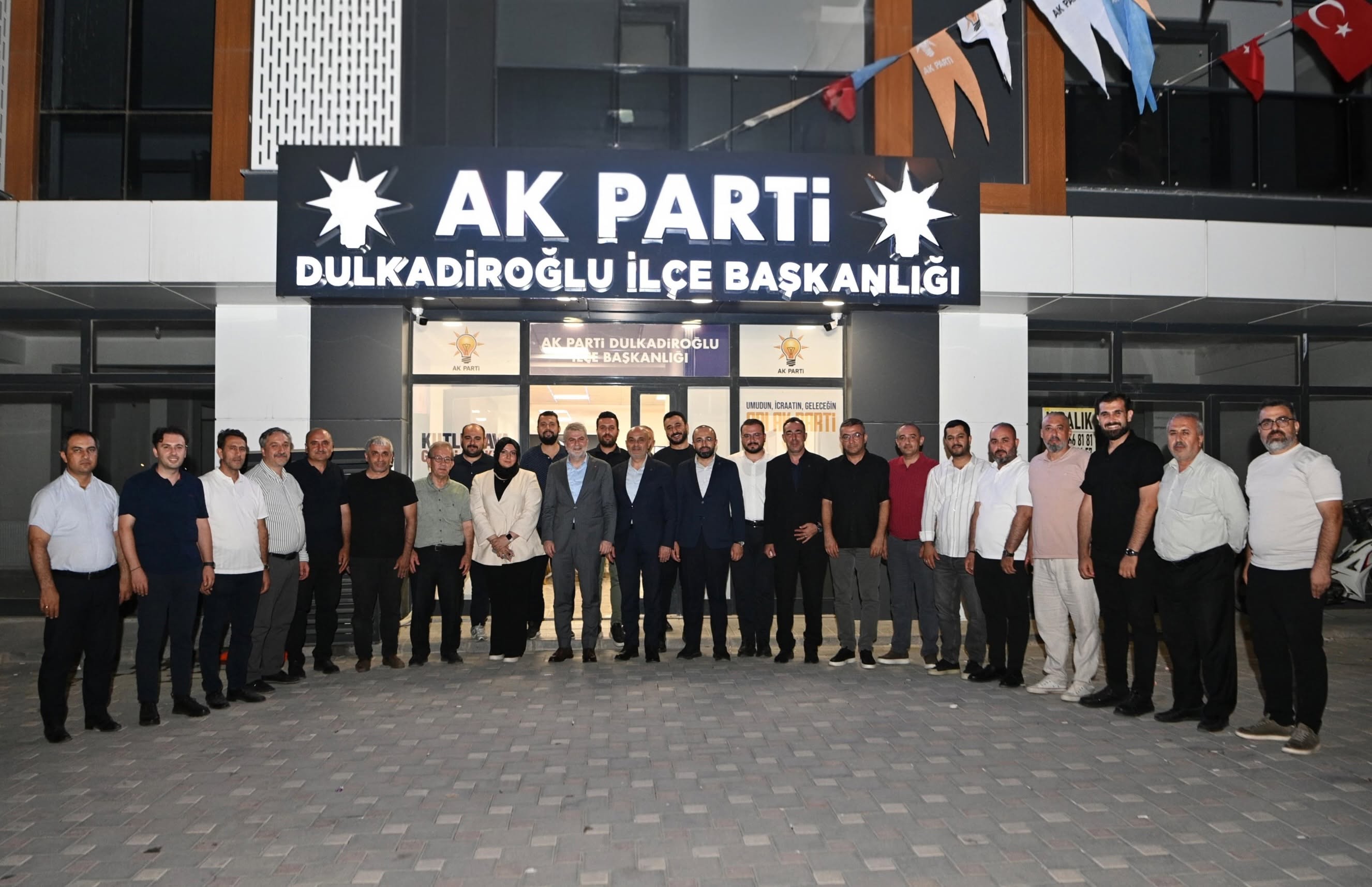 AK Parti Dulkadiroğlu Teşkilatı Yönetim Kurulu Toplantısı Gerçekleştirildi