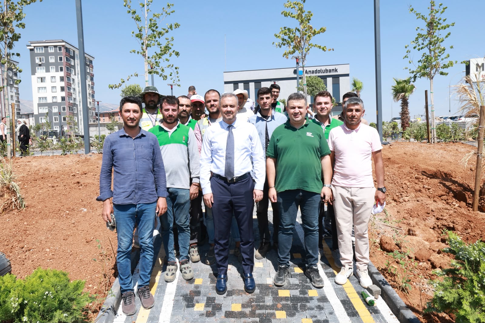 Başkan Toptaş, mahallelerin yaşam kalitesini artıran parkları ziyaret etti