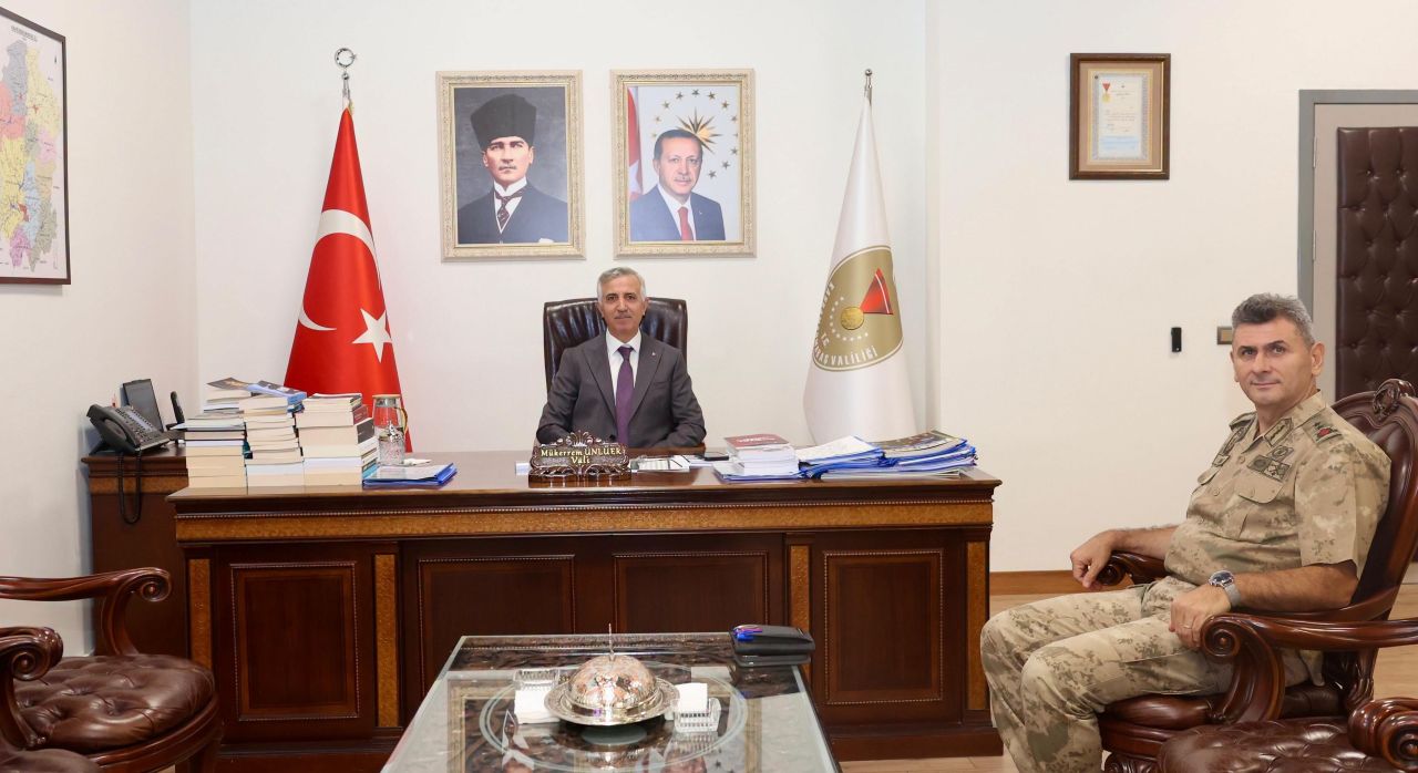 Tümgeneral Ali Gemalmaz’dan Vali Ünlüer’e Veda Ziyareti