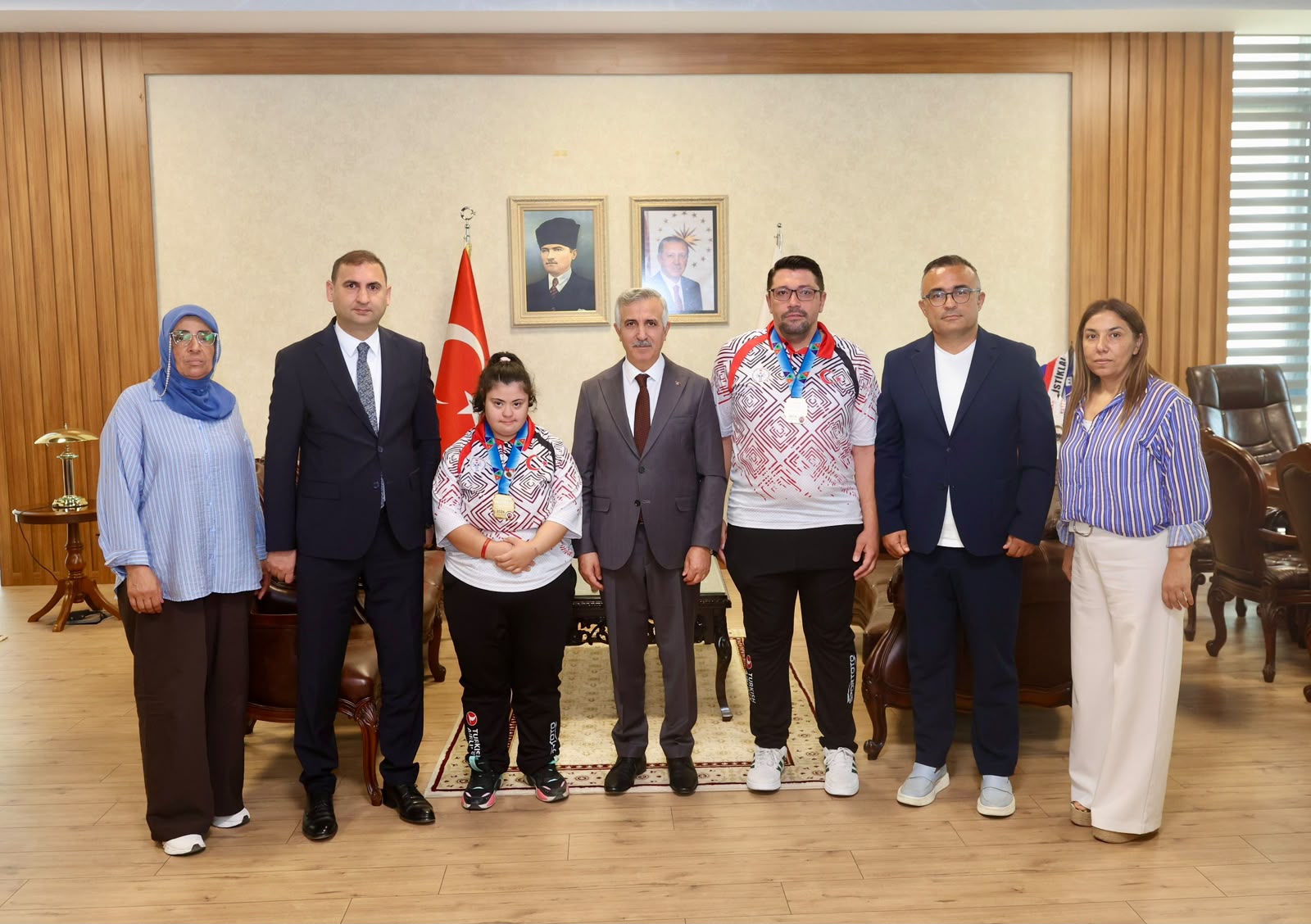 Şampiyon Altın Takdı