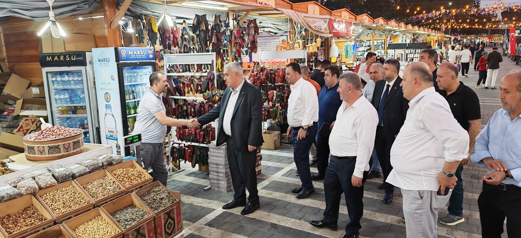 Geleneksel Ağustos Fuarı’nda Esnaf Buluşması: KMESOB Yönetiminden Fuar Esnafına Ziyaret