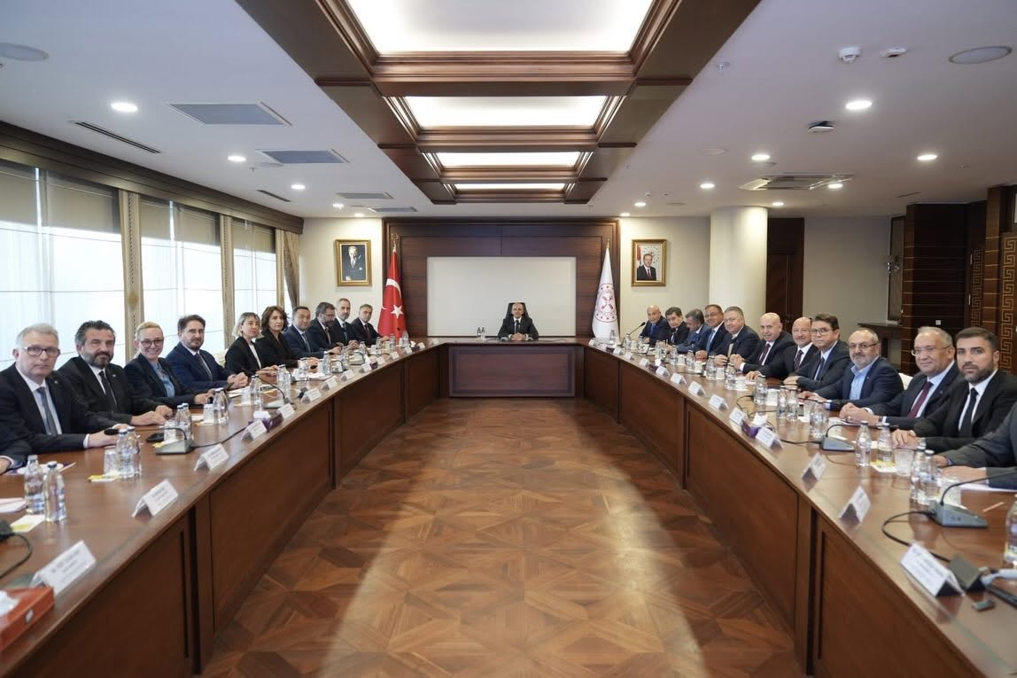 Öksüz: İhracatçının Rekabet Gücü Güçlendirilmeli