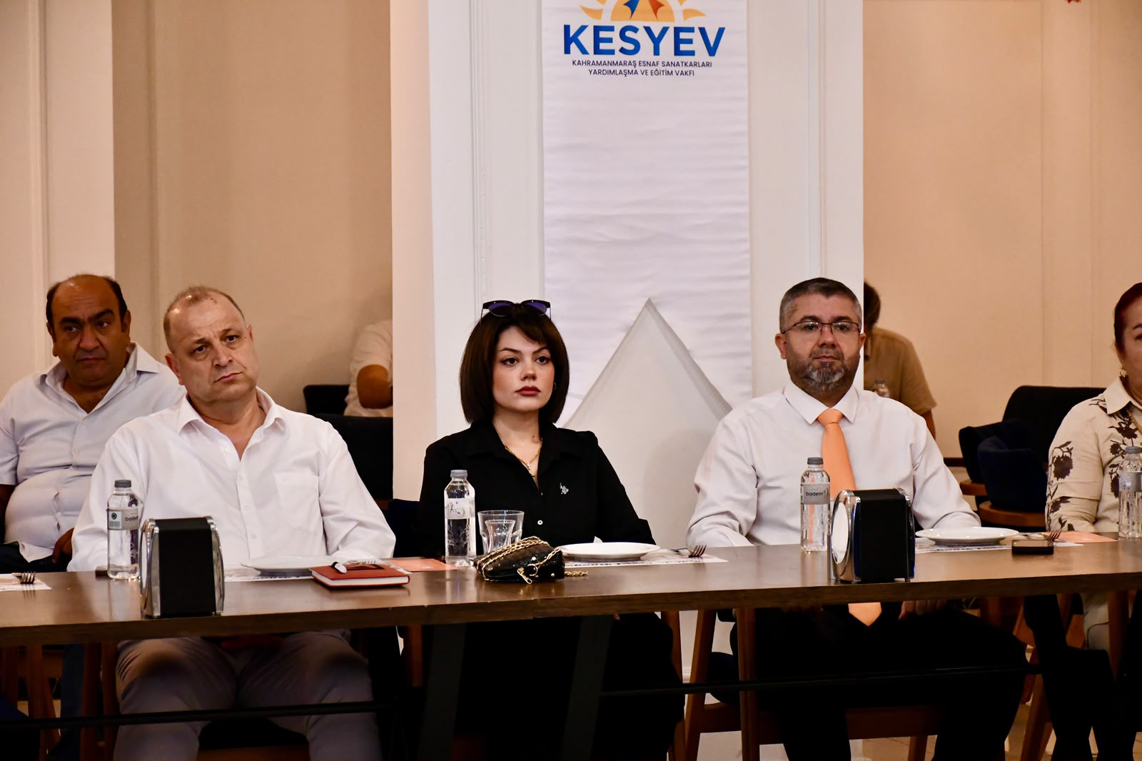 KADIN ESNAFLARA İLETİŞİM VE İŞ GELİŞTİRME EĞİTİMİ