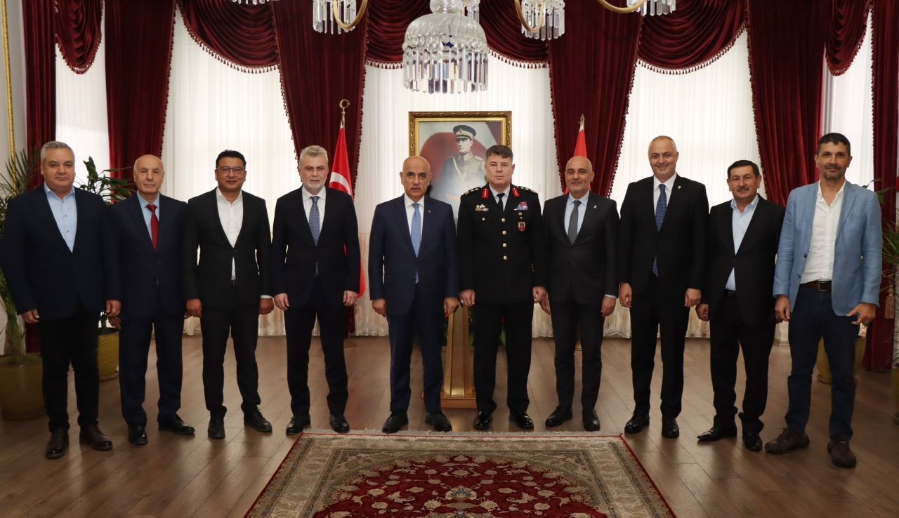 AK Parti Kahramanmaraş Heyeti İl Jandarma Komutanı Tataroğlu’nu Ziyaret Etti