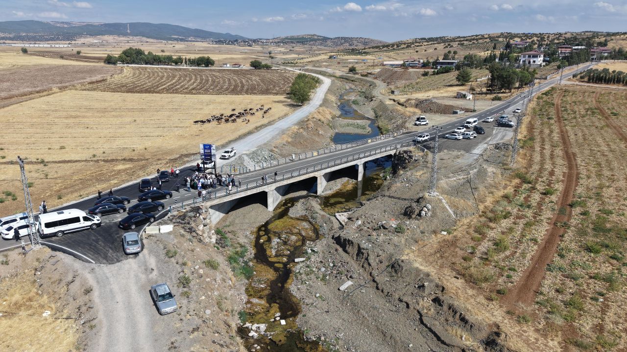 Yollar ve Köprüler Bir Bir Açılıyor