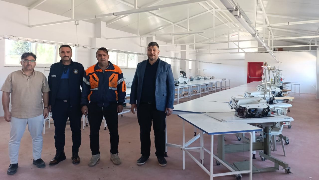 Gökler’de Tekstil Atölyesi Üretime Hazırlanıyor