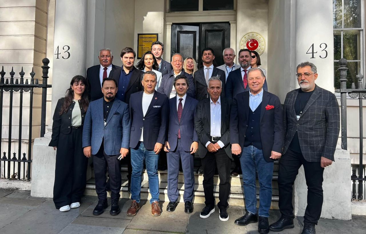 KGK Heyeti Londra’da Büyükelçi Ertaş’ın Resepsiyonunda Bir Araya Geldi
