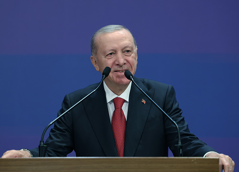“KADIN ÜYE SAYIMIZ 6 MİLYON 214 BİN”