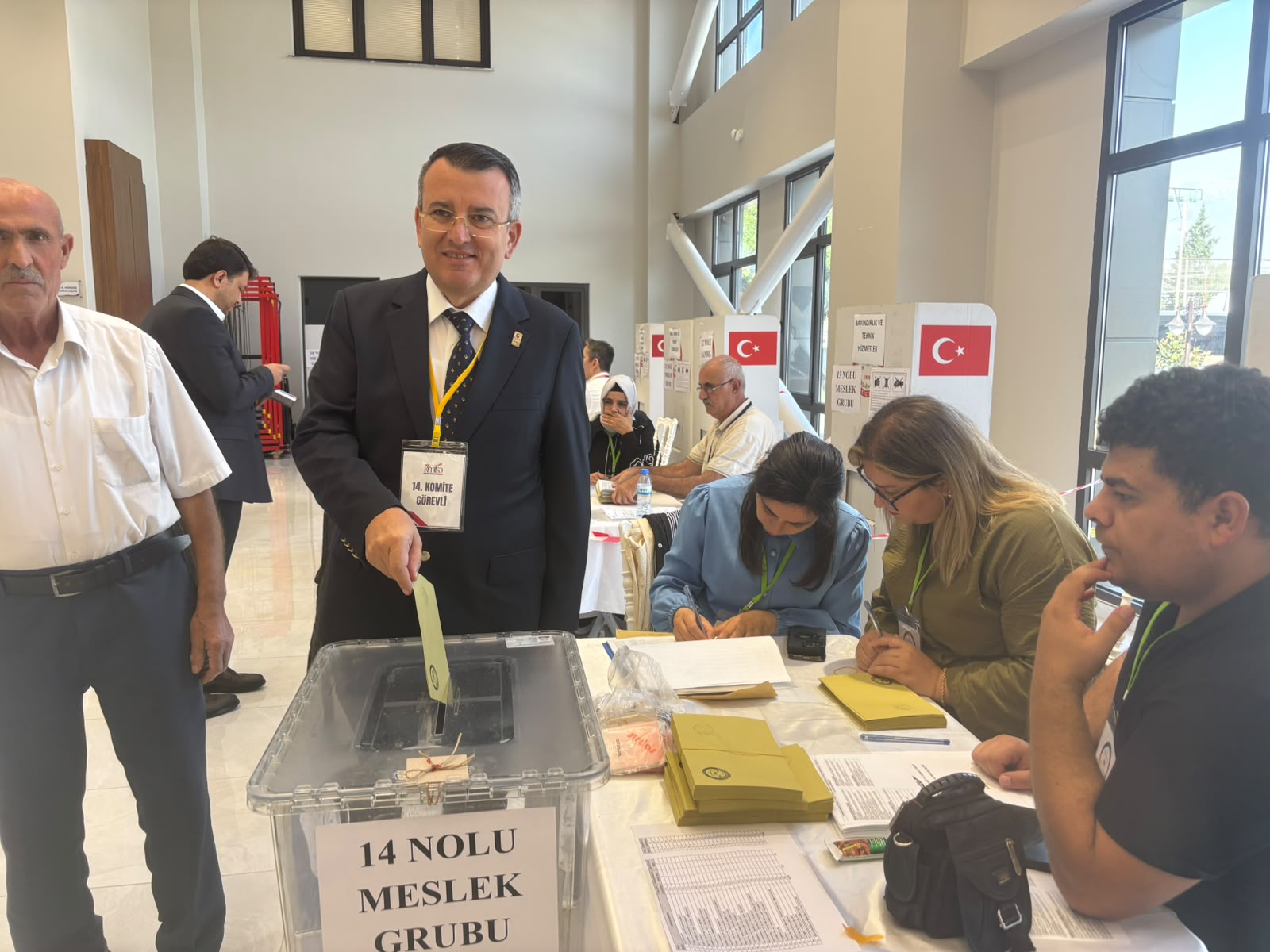 KAR YAPI YÖNETİM KURULU BAŞKANI DURMUŞ KARCIOĞLU YENİDEN MECLİS ÜYESİ SEÇİLDİ