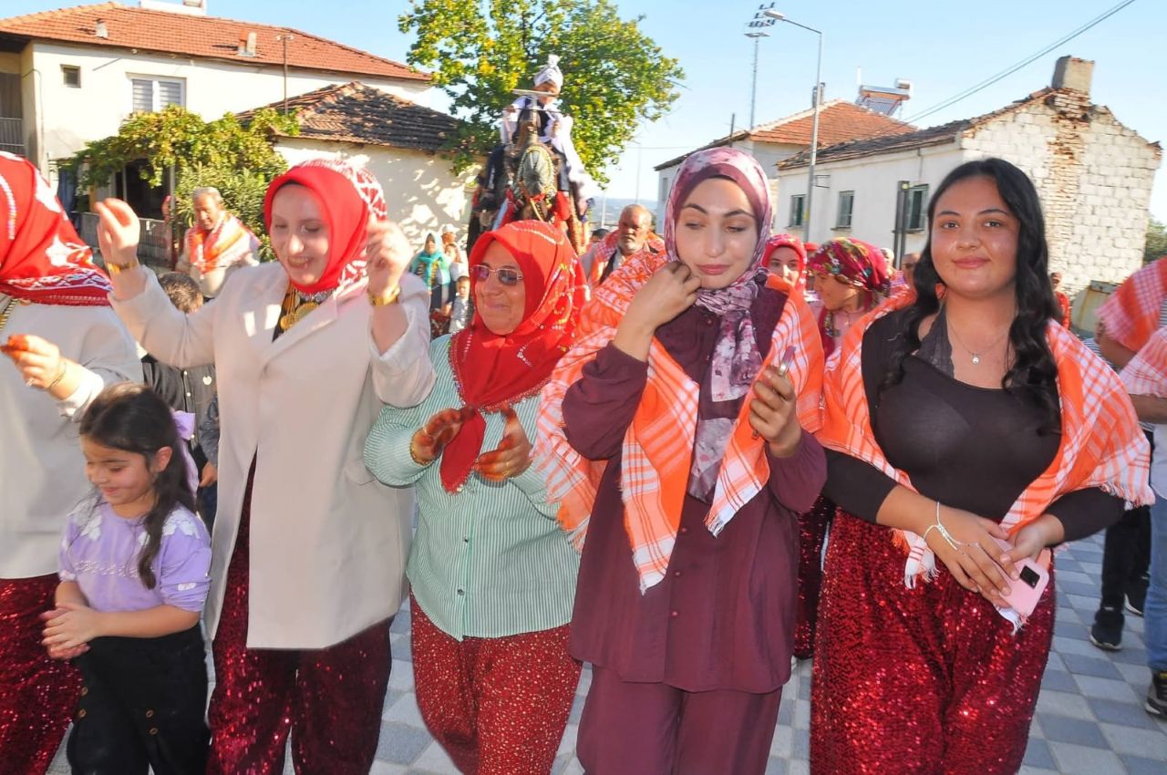 BÖYLE OLUR YÖRÜKLERİN DÜĞÜNÜ!