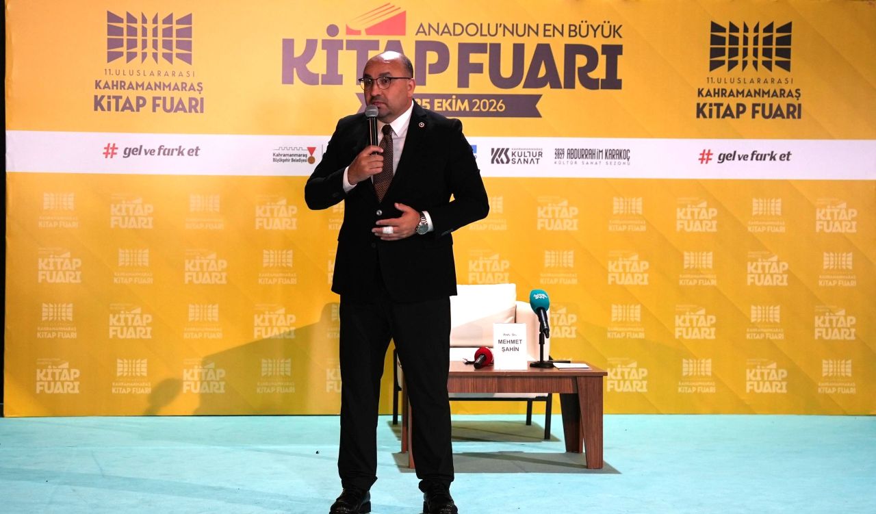 AK PARTİ’NİN TV YÜZÜ PROF. DR. MEHMET ŞAHİN, KİTAP FUARI’NDA KONUŞTU