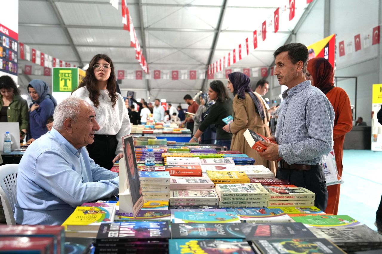 KİTAP FUARINDA SON GÜN HEYECANI!