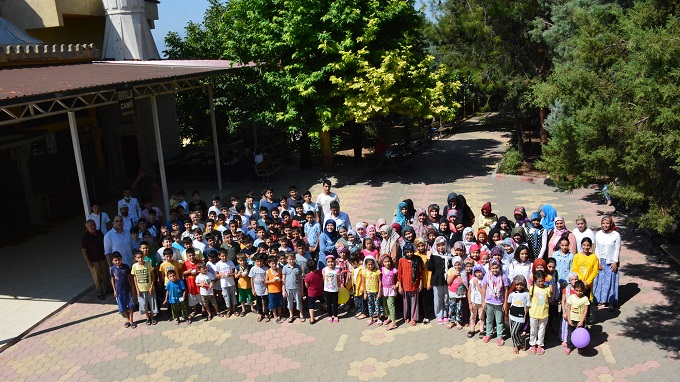 KUR’AN KURSU ÖĞRENCİLERİNE GEZİCİ KÜTÜPHANE SÜRPRİZİ