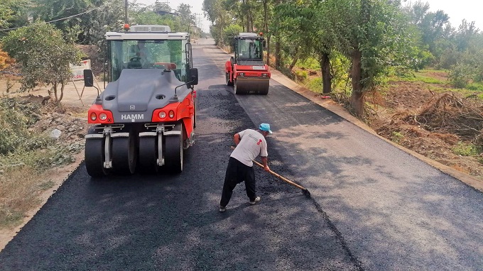 ERENLER GRUP YOLU’NDA ASFALT ÇALIŞMALARI SÜRÜYOR