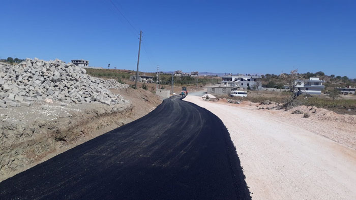 Yumaklıcerit’in Yolu Büyükşehir’le Yenileniyor