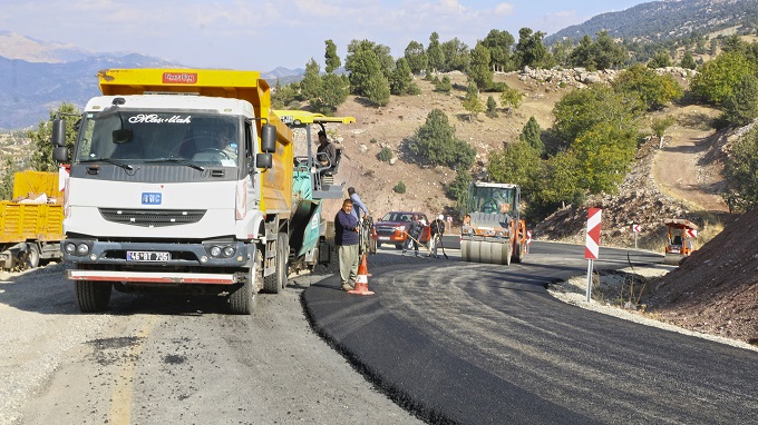 BÜYÜKŞEHİR KILAĞLI GRUP YOLU’NU YENİLİYOR