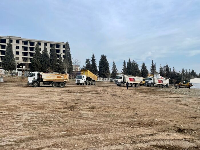 Büyükşehir Prefabrik Çarşı’da Altyapı Çalışmalarını Sürdürüyor