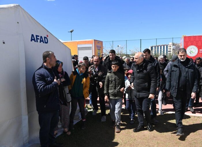 Bakan Karaismailoğlu ile Barınma Merkezlerini Ziyaret Etti