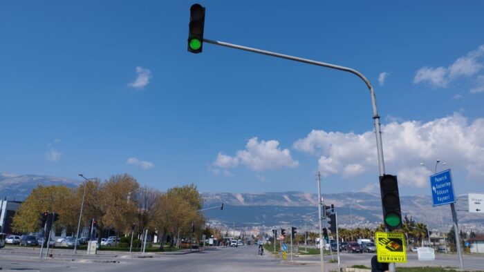 Trafik Güvenliğini Artırmak İçin Lambaların bakımı yapılıyor