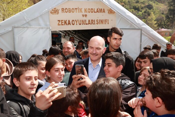 Bakan Soylu Okul Açtı