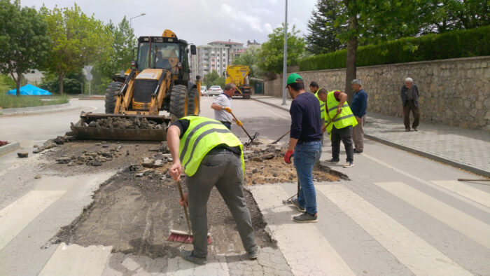 Depremin Yaraları Sarılıyor