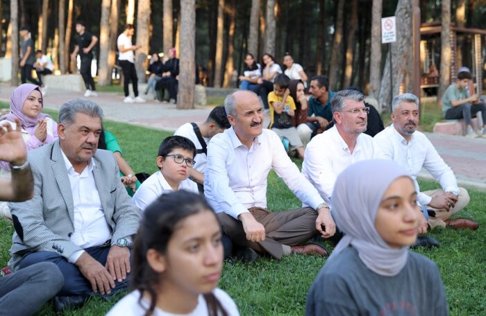 DEPREMZEDE GENÇLER HEYECAN BAHÇESİ’NDE BULUŞTU