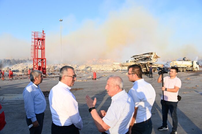 Başkan Güngör, “Kâğıt Fabrikasındaki Yangın Kontrol Altına Alındı”