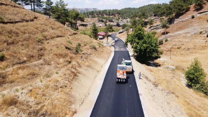 Ali Kayası Cam Teras ve Turizm Tesisleri’nin Yolu Asfaltlanıyor