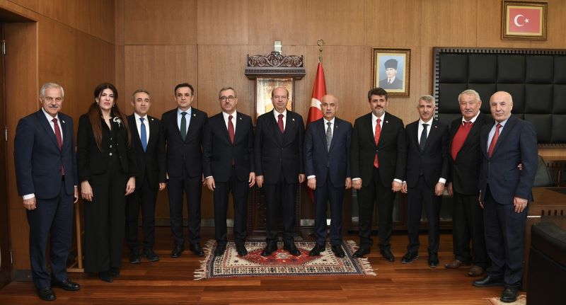 KKTC Cumhurbaşkanı Ersin Tatar Büyükşehir Belediyesini Ziyaret etti