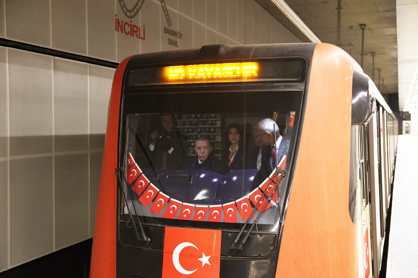 “İstanbul’un giderek ağırlaşan trafik ve ulaşım sorununu hafifleteceğiz”