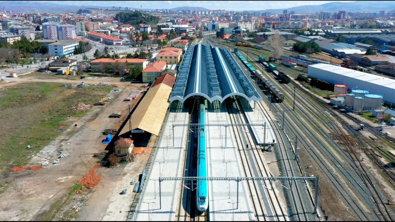 Sivas - İstanbul Hızlı Tren Seferi Kalkıyor