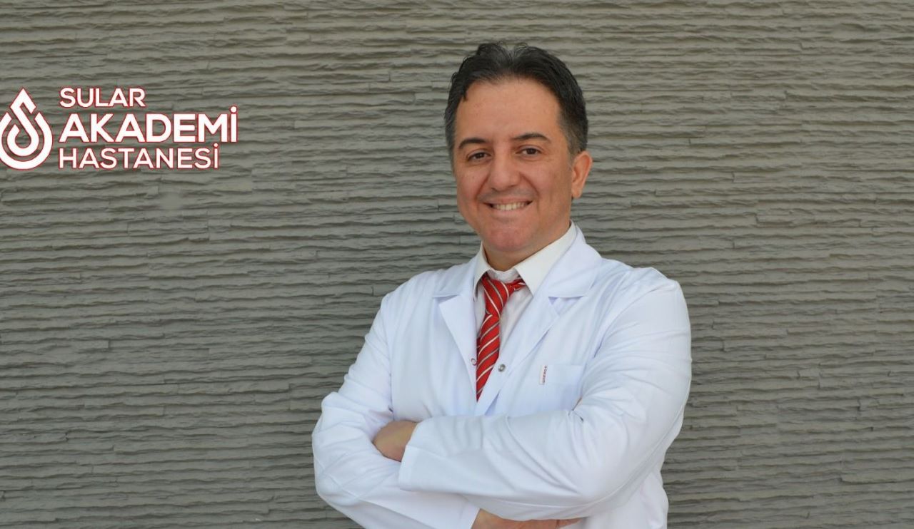 Gastroenteroloji Uzmanı Doç. Dr. Murat İspiroğlu,