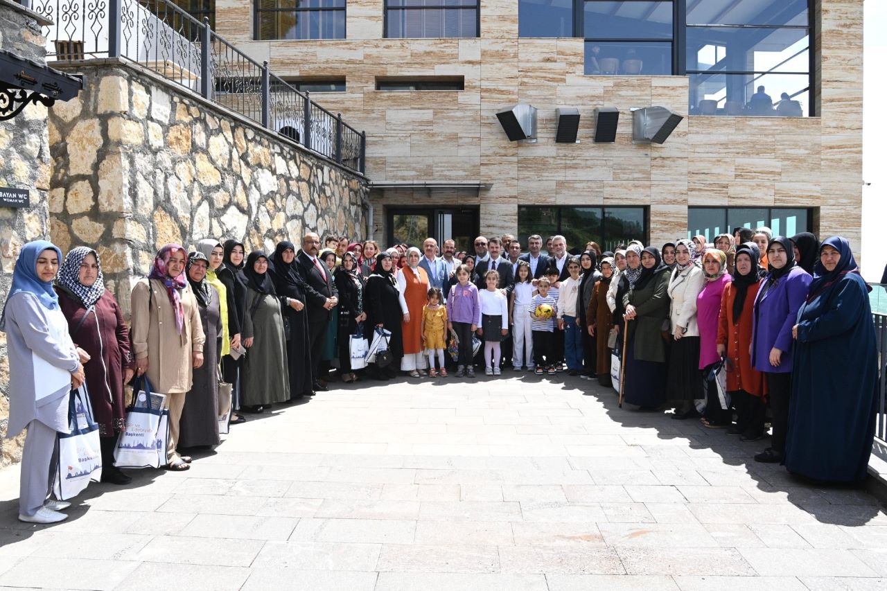 Başkan Görgel: “Tüm Annelerimizin Anneler Günü’nü Tebrik Ediyorum”