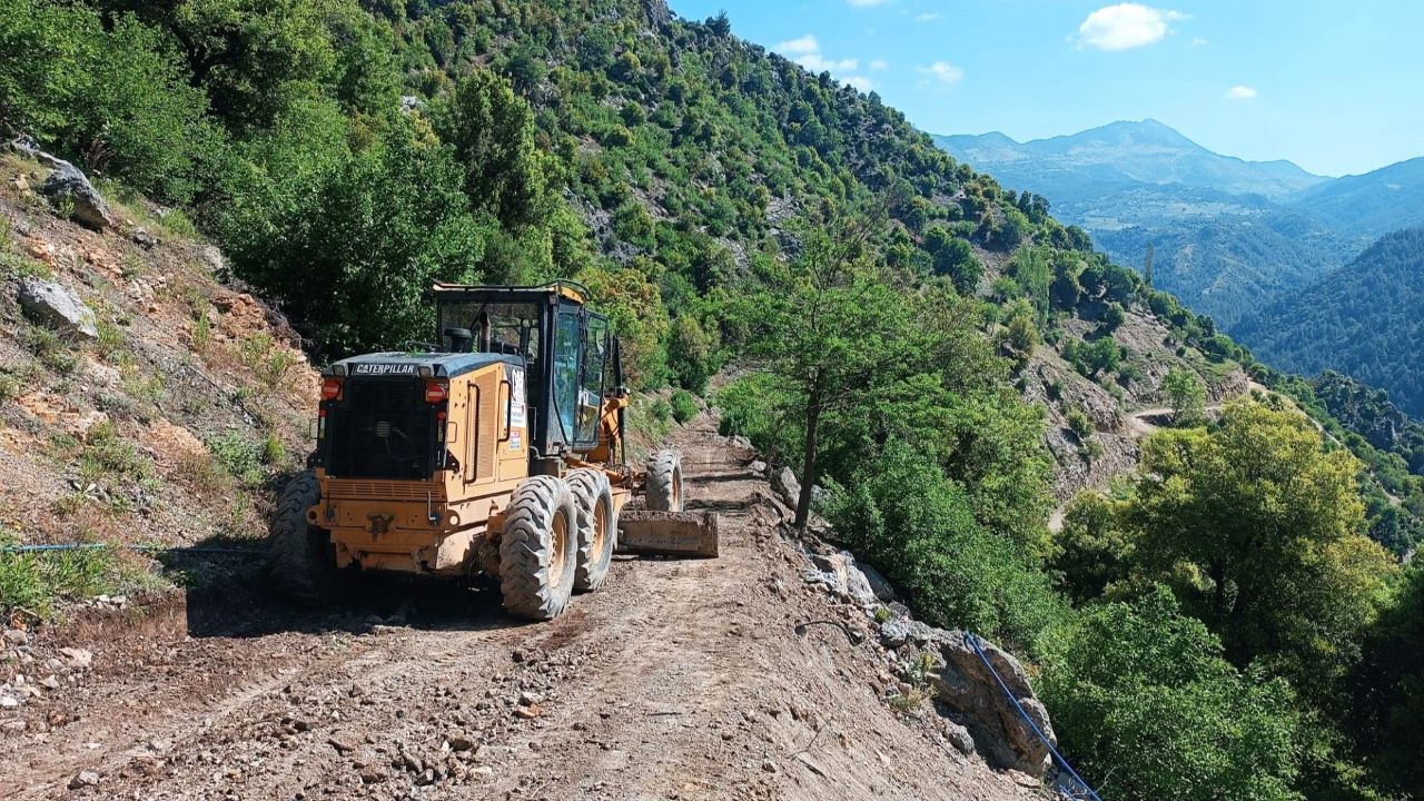 Andırın Kırsalında 21 Mahallenin Yolu Yenileniyor