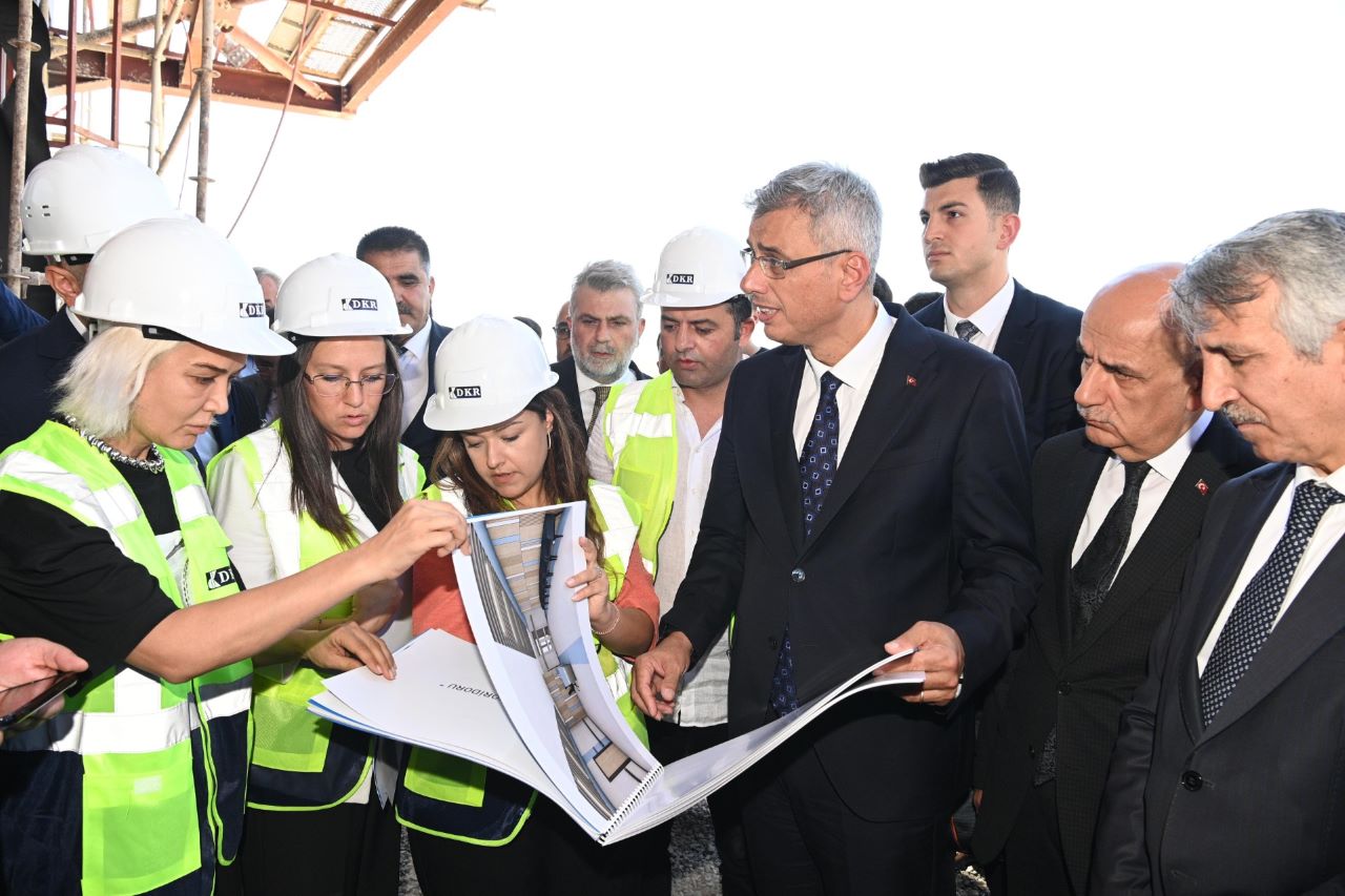 Sağlık Bakanı Memişoğlu ilk ziyaret Kahramanmaraş'a