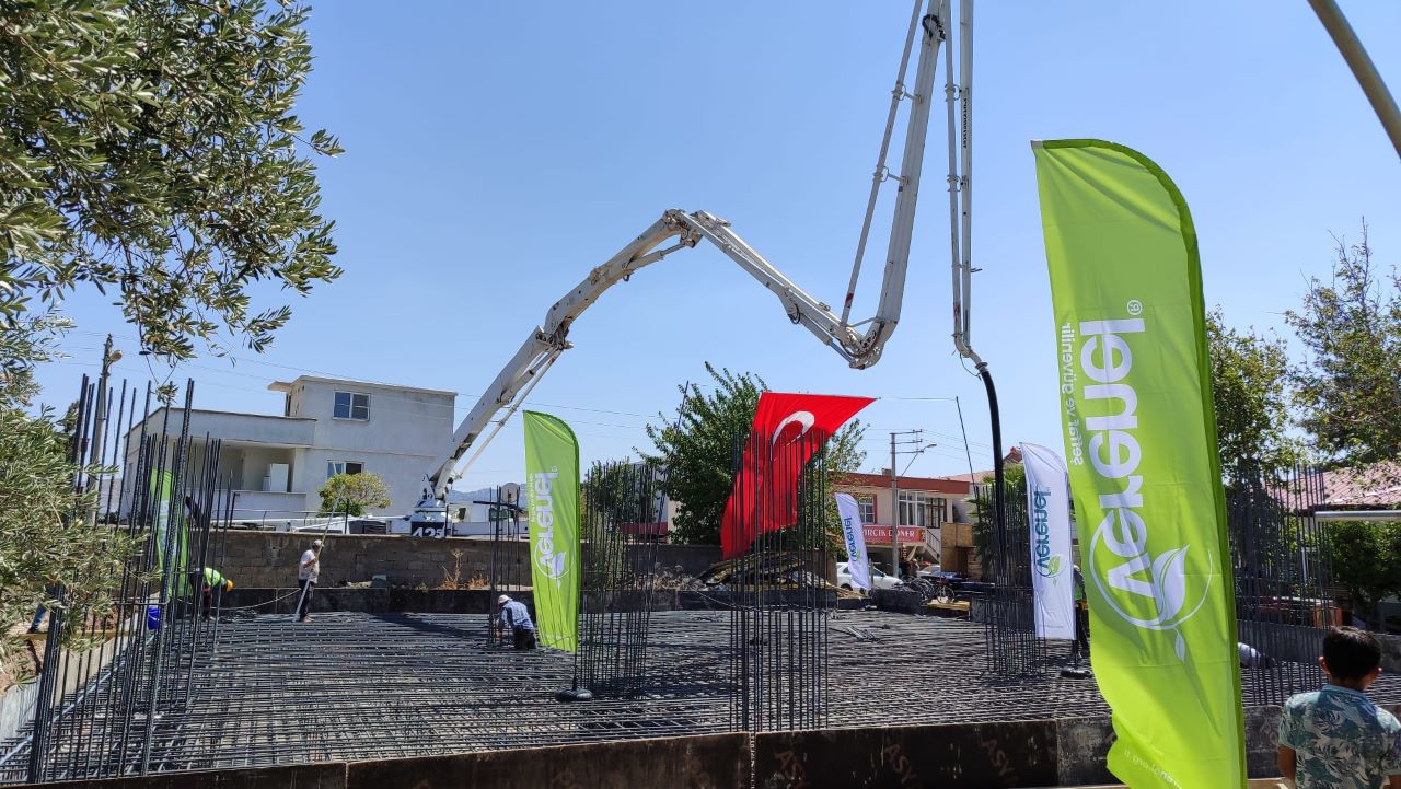 Ömer Faruk Camii Temeli Atıldı