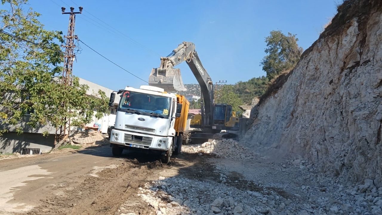 Ağabeyli Grup Yolu’nu Genişletiyor