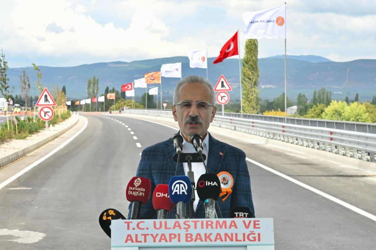 İznik Çevre Yolu İle 15 Dakikalık Yol 4 Dakikaya İndi