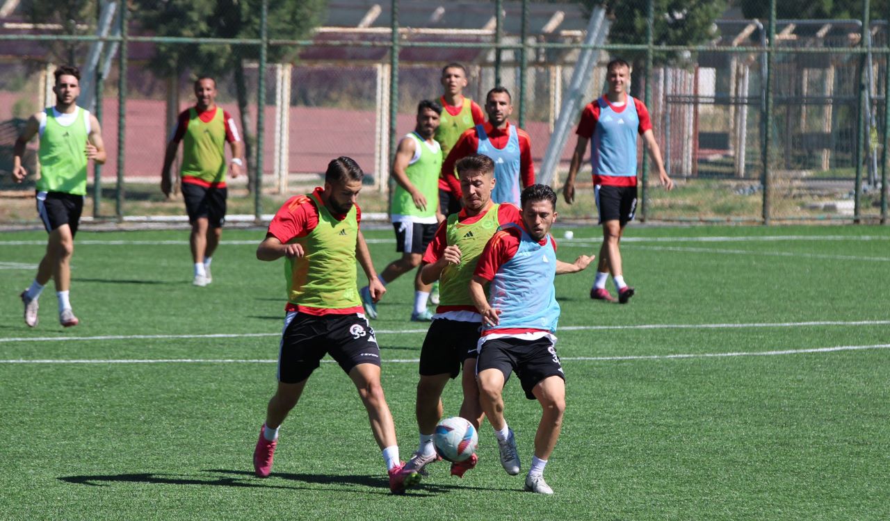 İstiklalspor’umuz Sebat maçı hazırlıklarını tamamladı