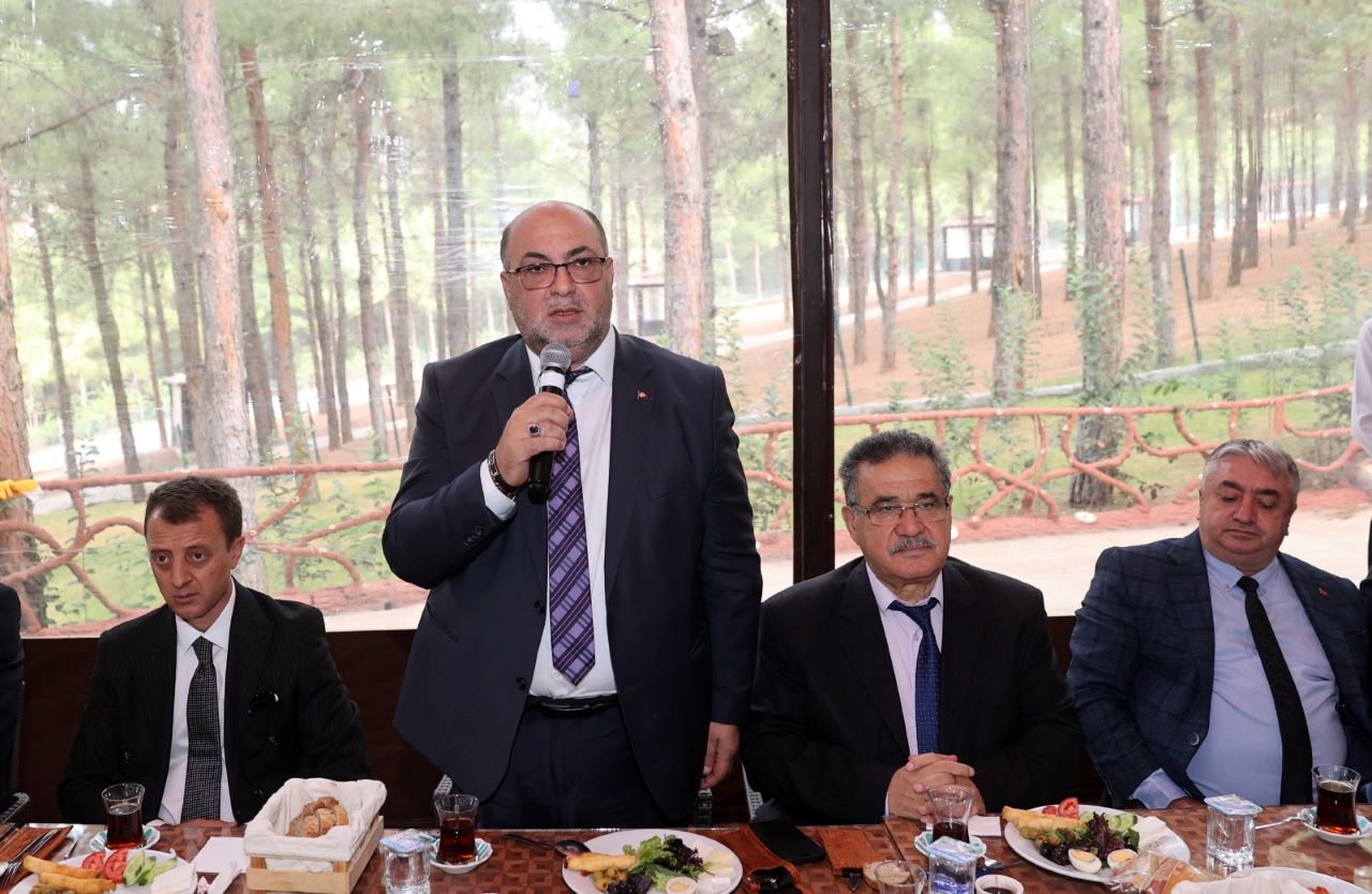 Başkan Akpınar, Din Görevlilerinin Manevi Rehberimizdir